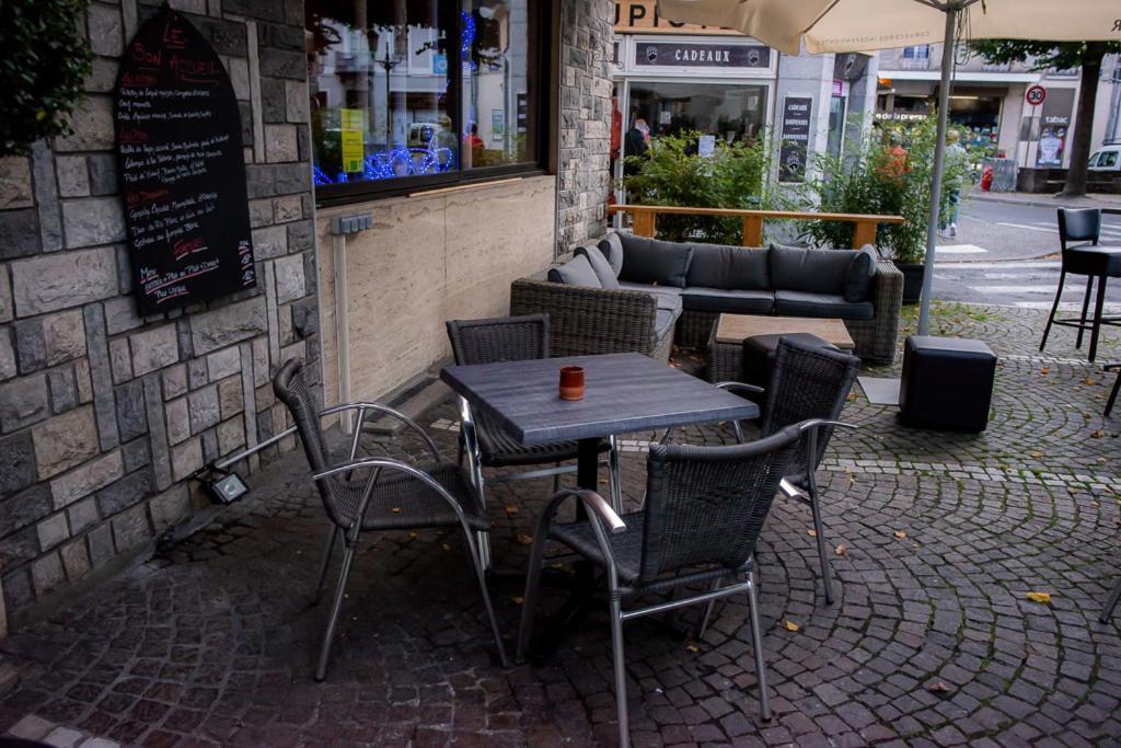 Le Bon Accueil Hotell Bagnères-de-Luchon Eksteriør bilde